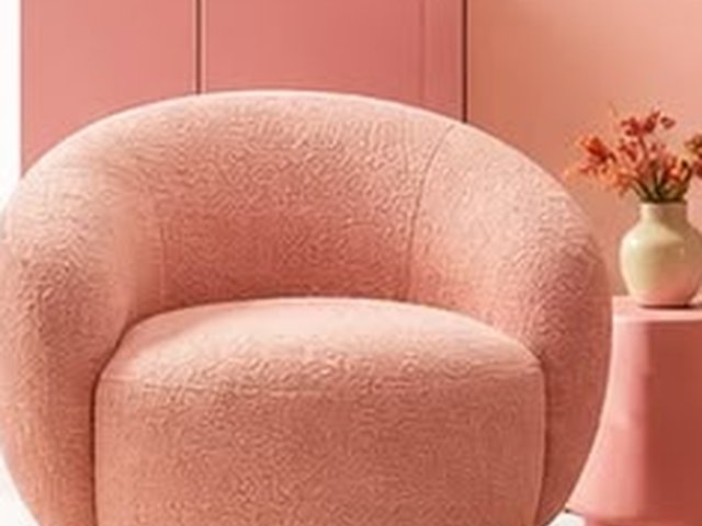 Fauteuil bouclette rose